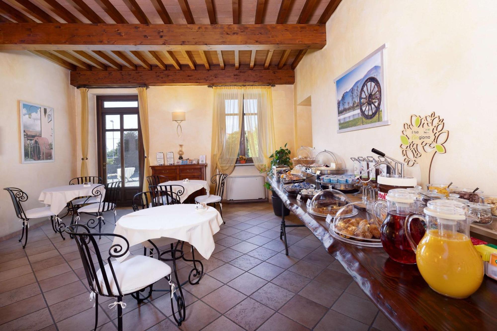 Best Western Plus Hotel Le Rondini San Francesco al Campo Kültér fotó