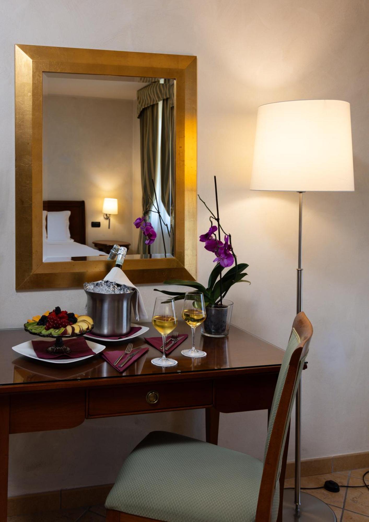 Best Western Plus Hotel Le Rondini San Francesco al Campo Kültér fotó